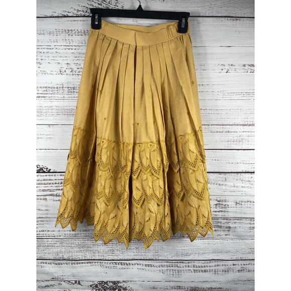 Think Sense Skirt Women's Size S Yellow Pleated Eyelet Lace Scalloped Hem Midi - Picture 6 of 8